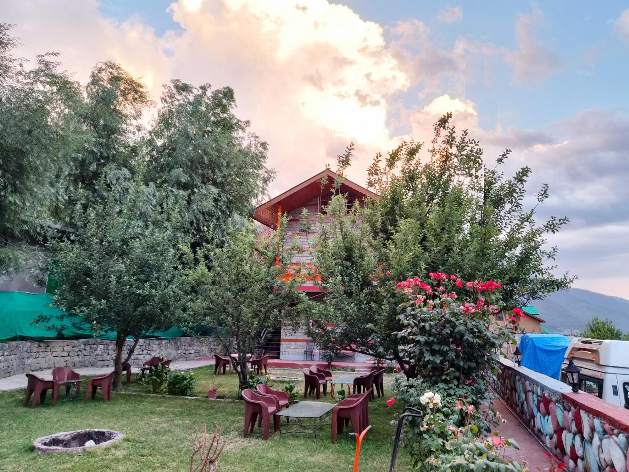 Melody Orchard Cottage Jagatsukh Екстериор снимка